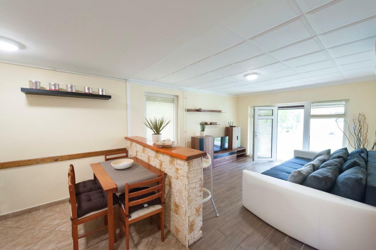 Bier-Lak Apartman House 71 Balatonlelle Luaran gambar