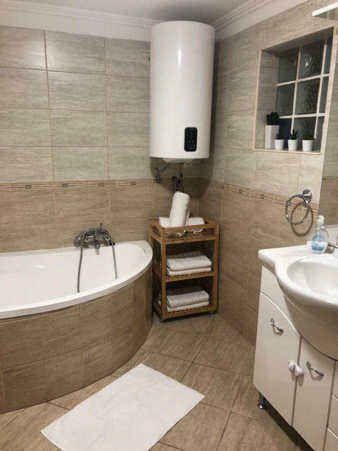 Bier-Lak Apartman House 71 Balatonlelle Luaran gambar